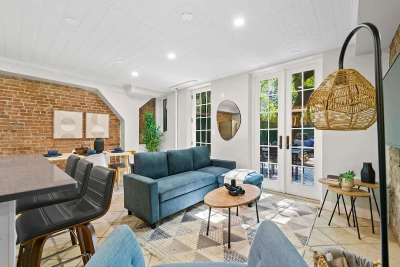 Newly Renovated 2br With Rare Private Backyard & Bbq * Nova York